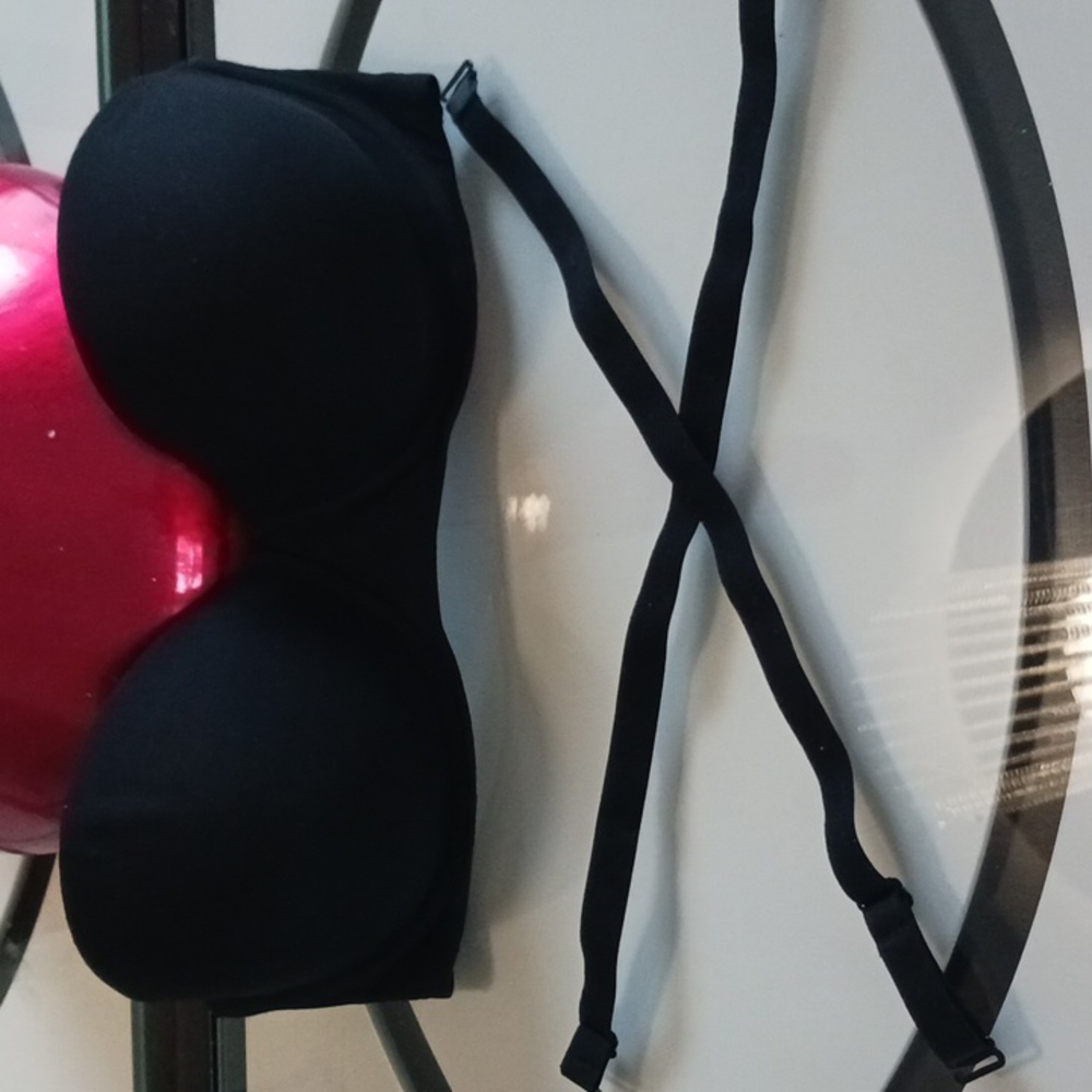Maiden Form 36E(DD) black strapless bra